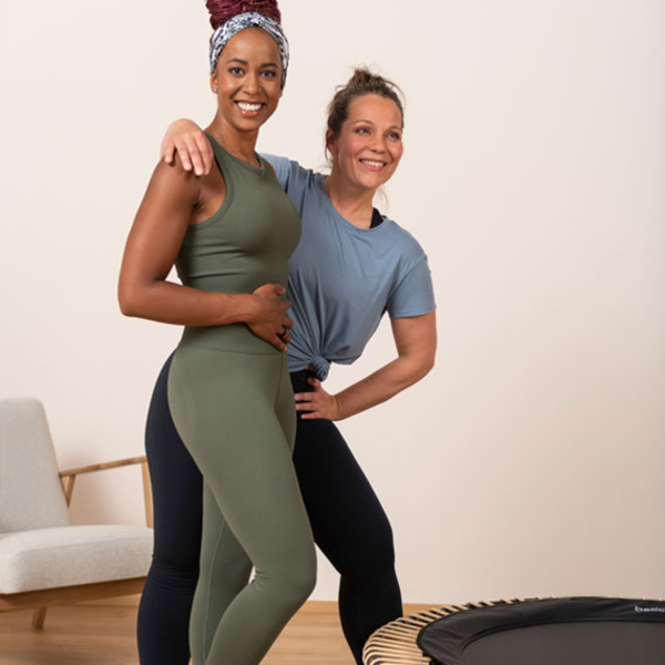 Two women are excited about the bellicon Juice Master discount they received.